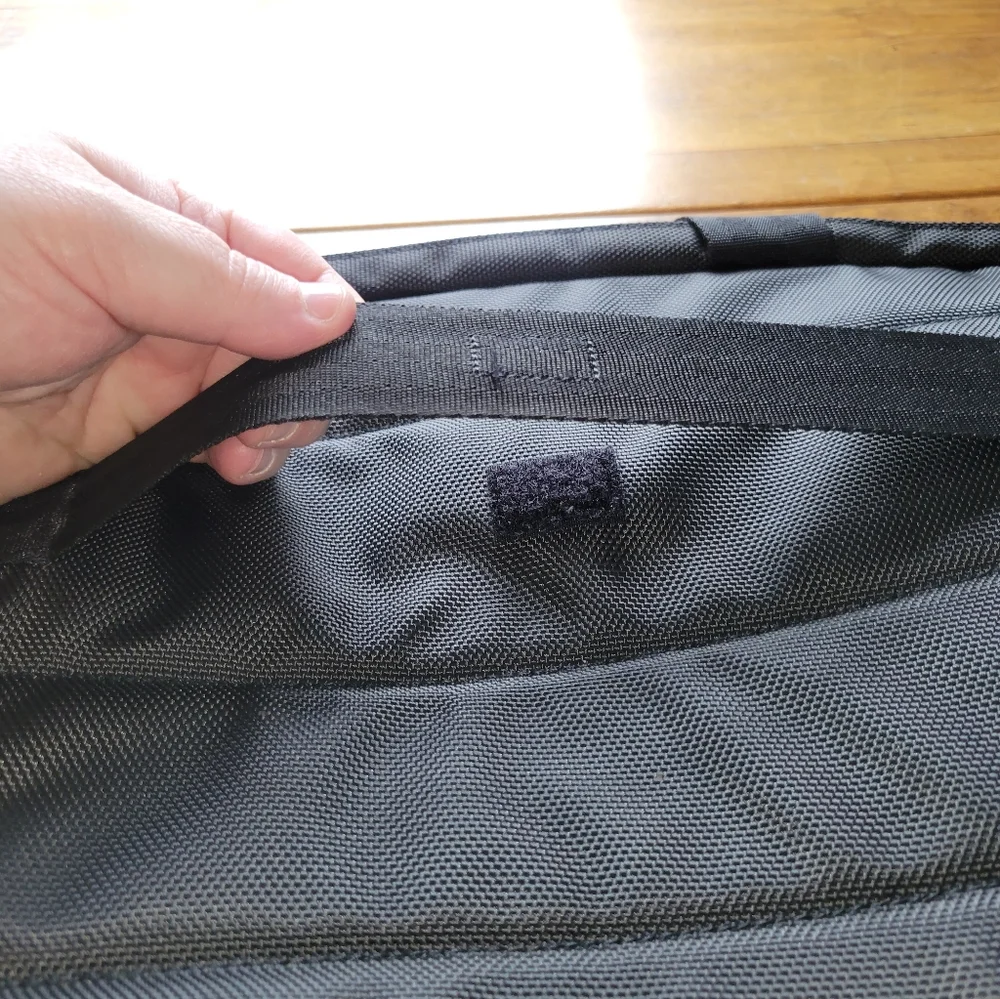 Dell 16x12 Inch Laptop Shoulder Bag New without tags